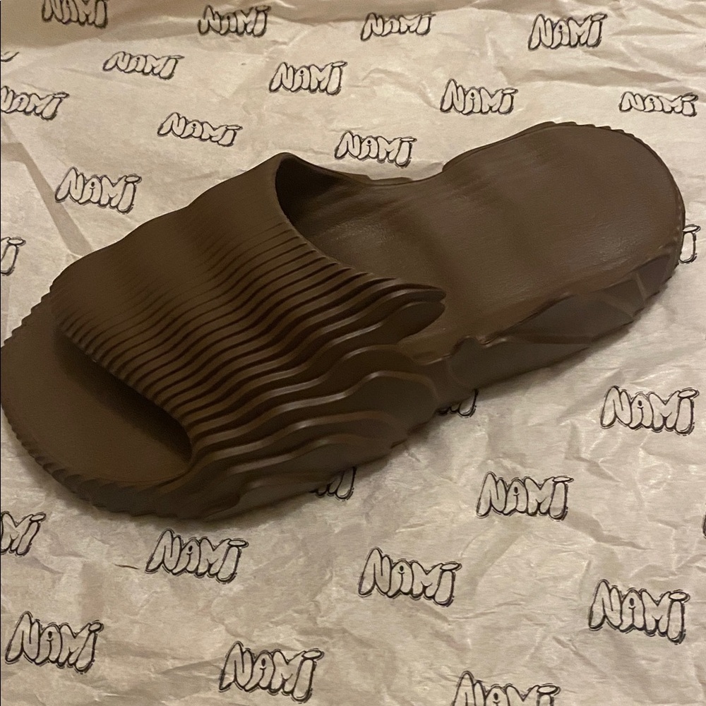 Chris Brown The Nami Slide Brown